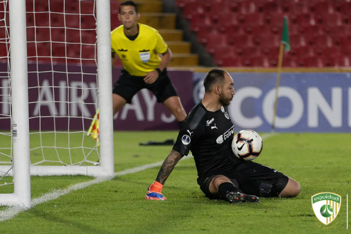 Diego Novoa se terminó luciendo ante Parra. Foto: La Equidad (Twitter)